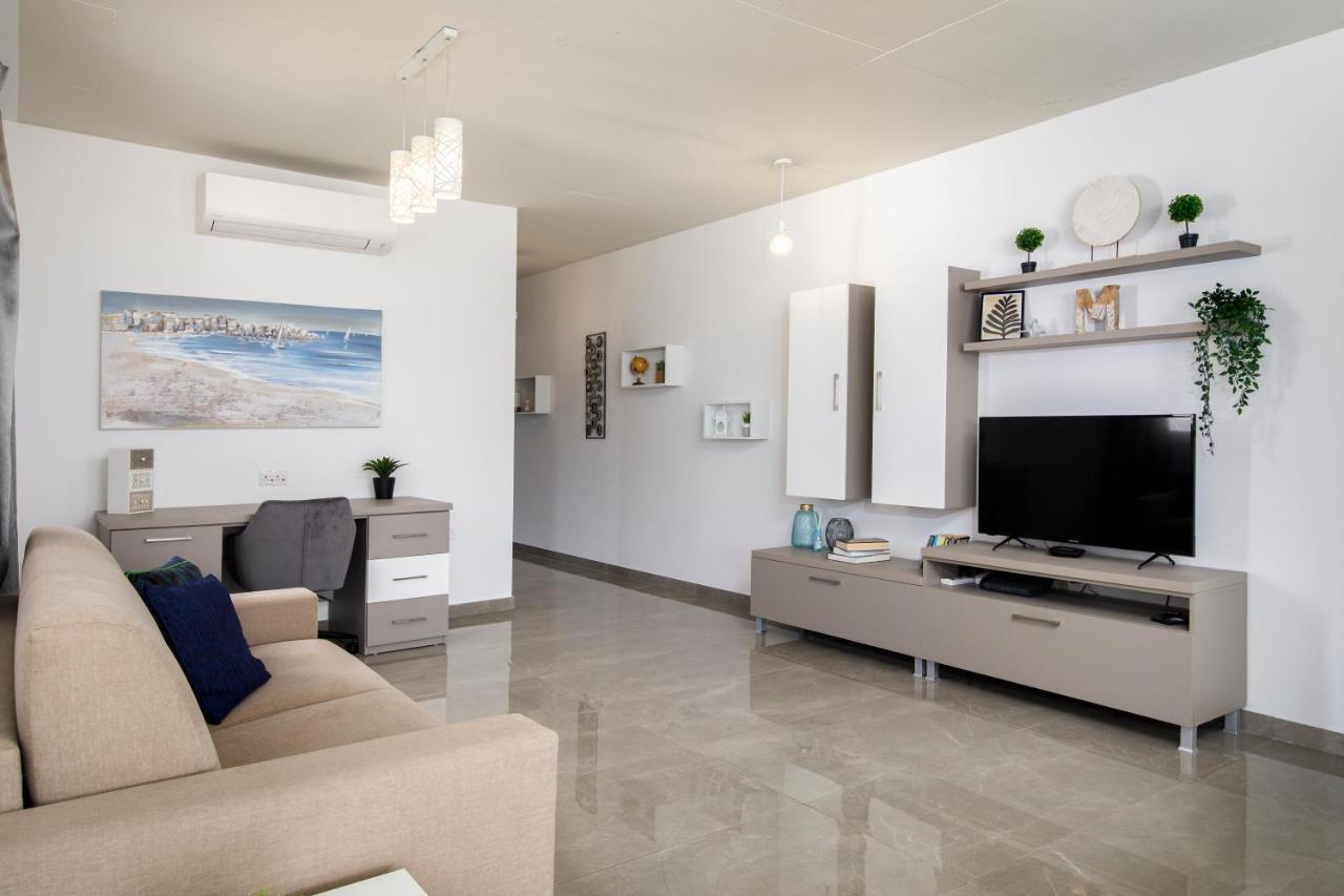 Hilltop Apartments - Stylish Comfort Living Close To The Sea, Bugibba Сент-Полс-Бей Екстер'єр фото
